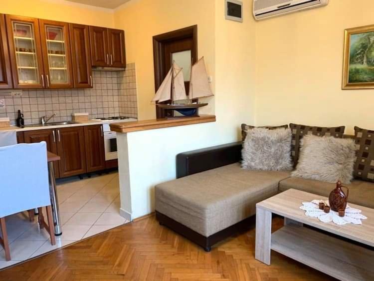 Fresh Apartments Dar Orlic Trogir Zewnętrze zdjęcie